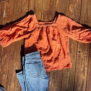 orange shirt